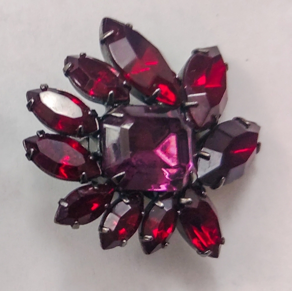 VINTAGE JAY STRONGWATER  AURORA BOREALIS GLASS RHINESTONE EARRINGS CLIP-ON - Picture 3 of 10